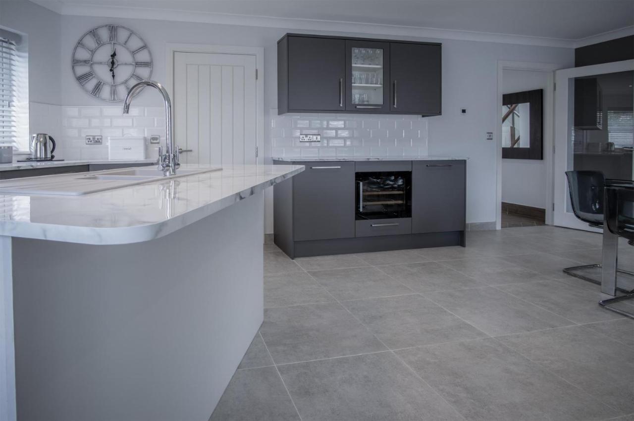 Gower View - 4 Bedroom Luxurious - *