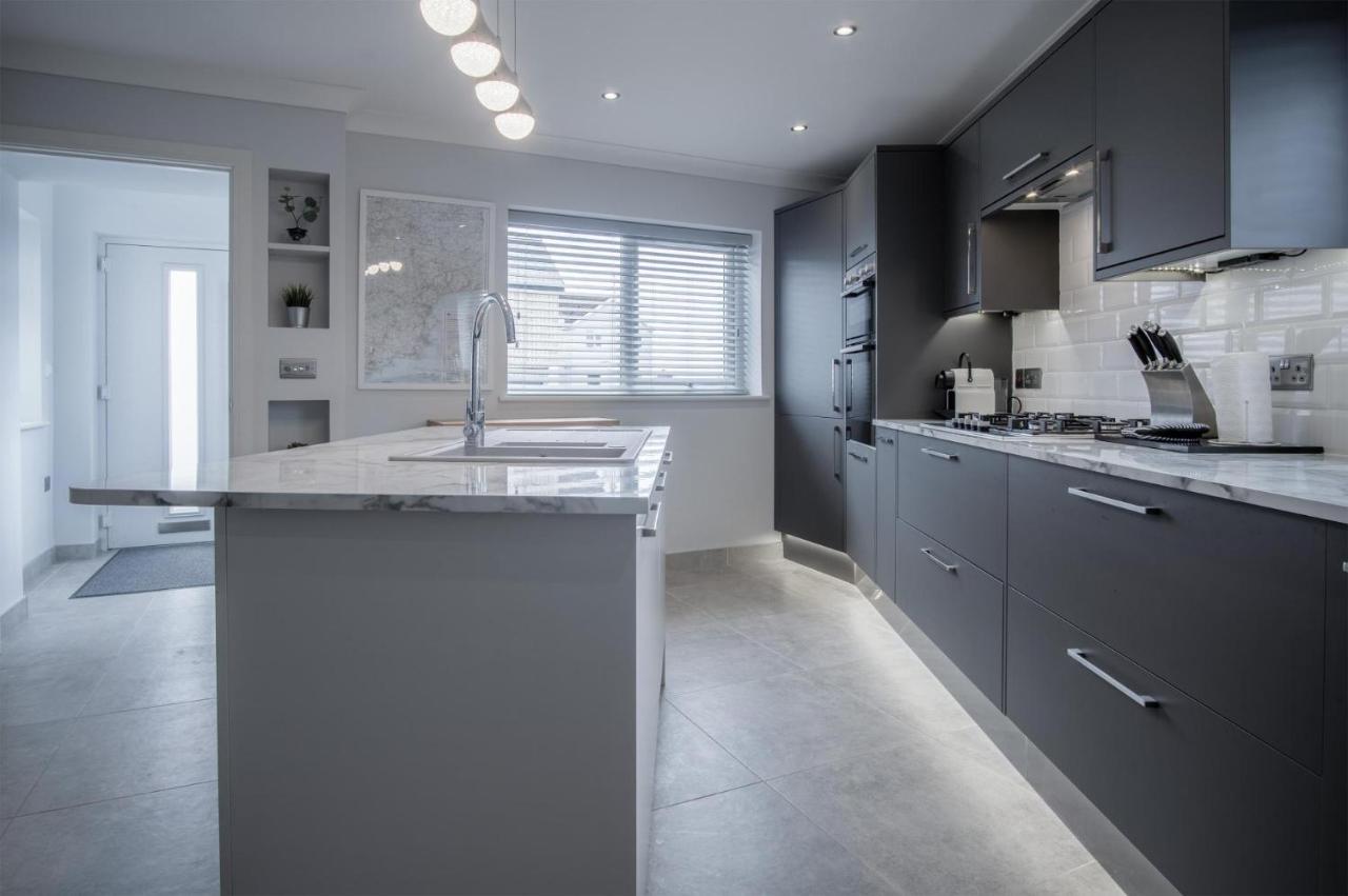 Gower View - 4 Bedroom Luxurious -