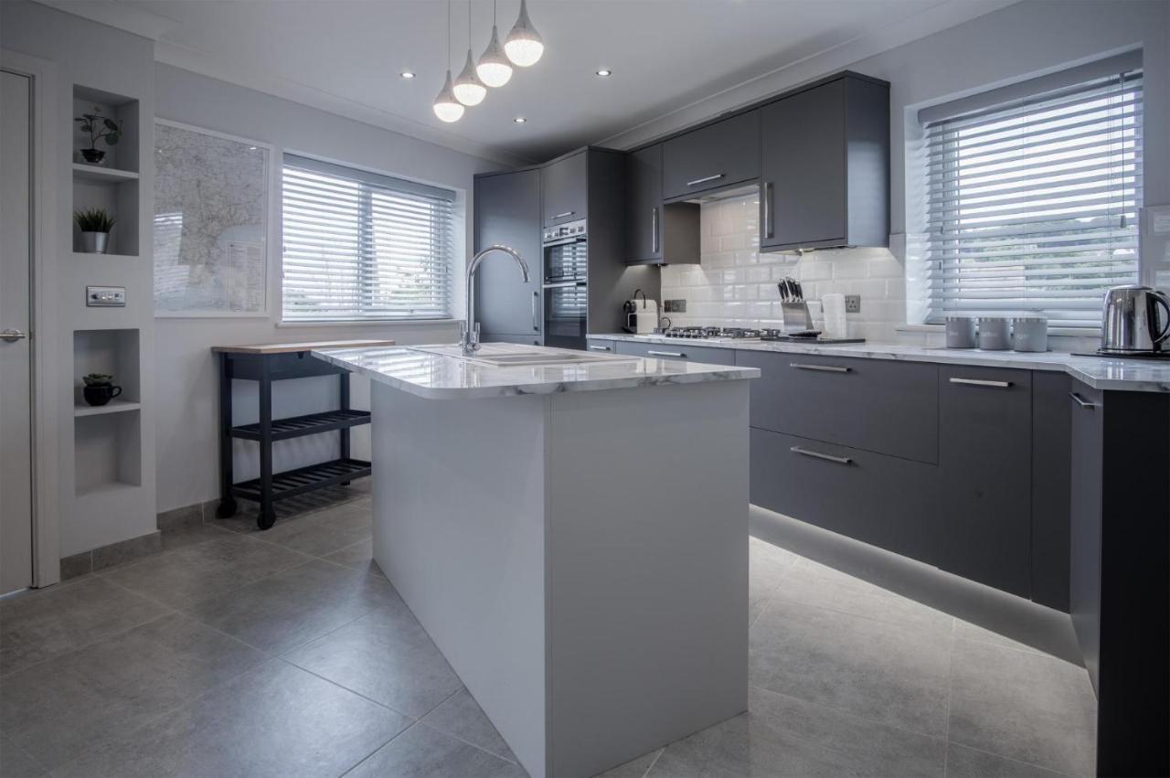 Gower View - 4 Bedroom Luxurious -