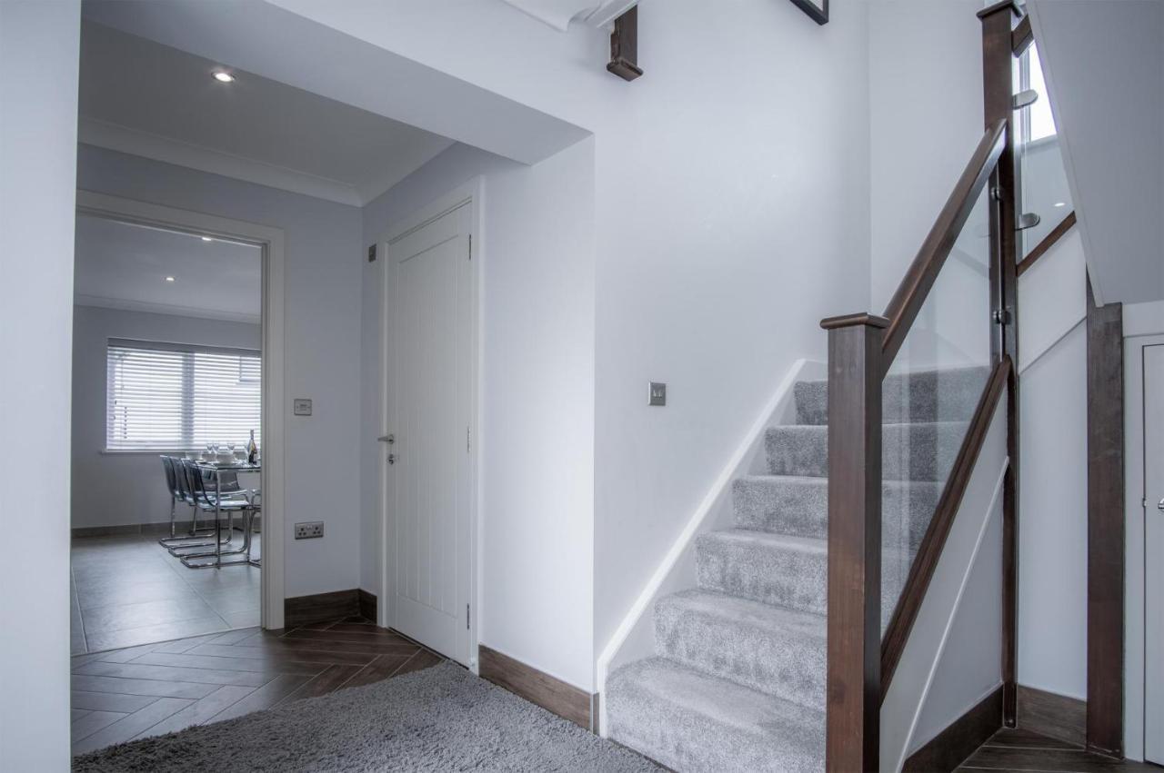 Gower View - 4 Bedroom Luxurious - *