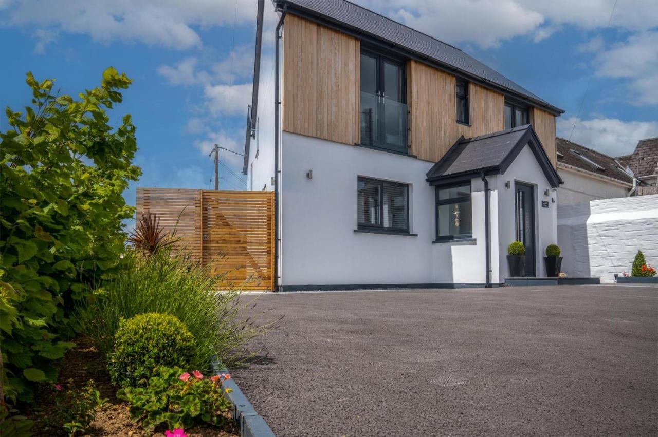 Gower View - 4 Bedroom Luxurious - *